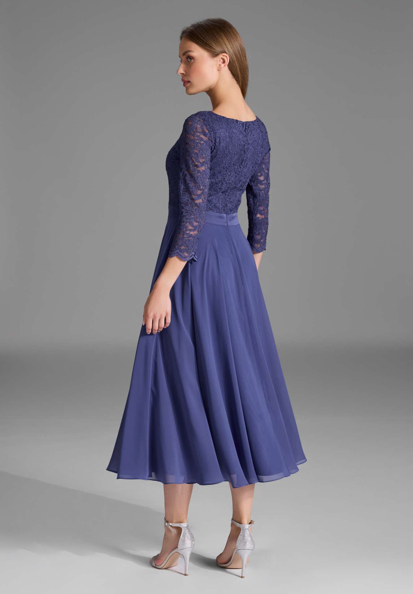 Midikleid mit fließendem Chiffon-Rock