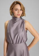 Midi Kleid aus nachhaltigem Satin mit Drapierung am Kragen