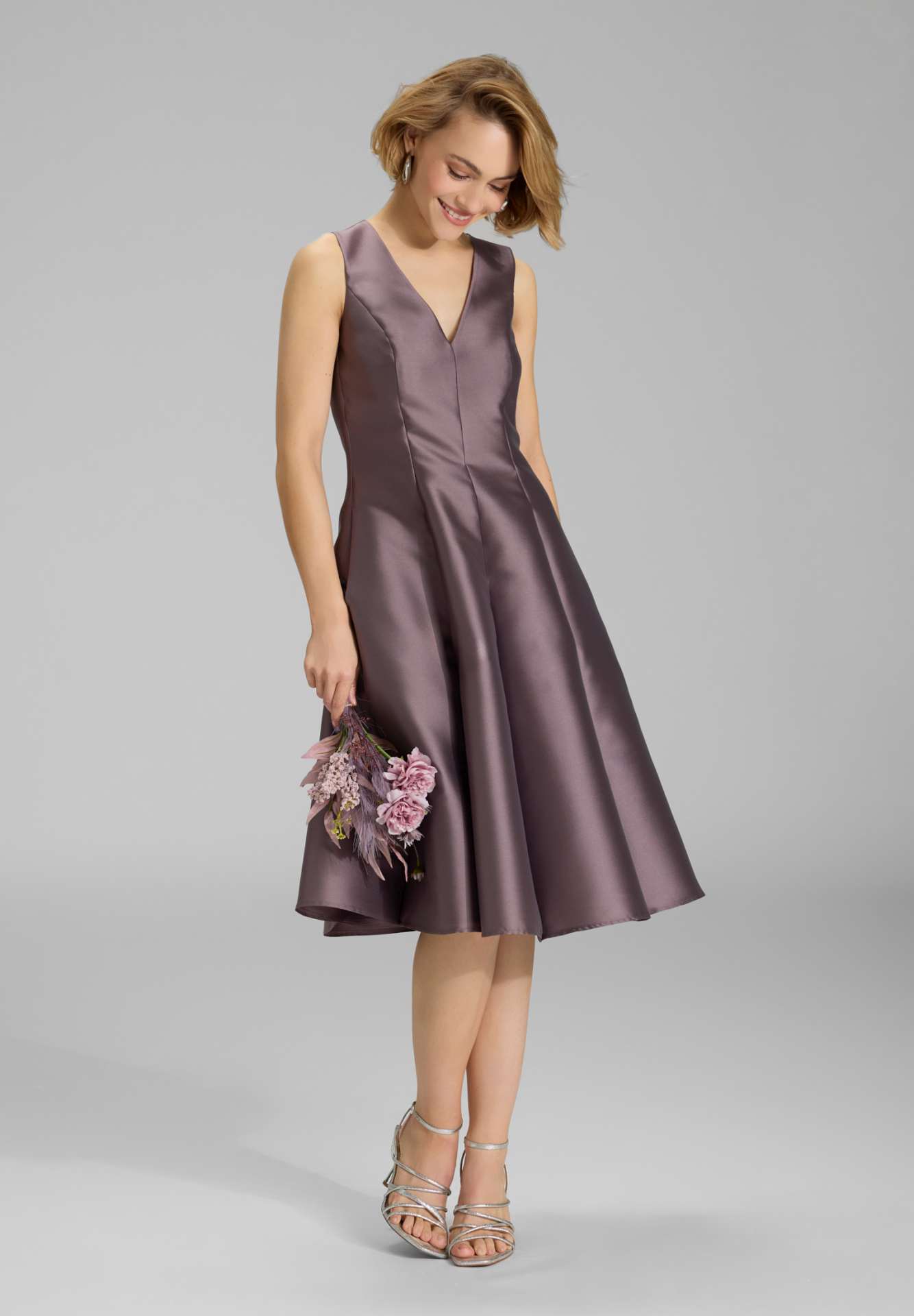 Midi langes Cocktailkleid aus Twill mit Godets