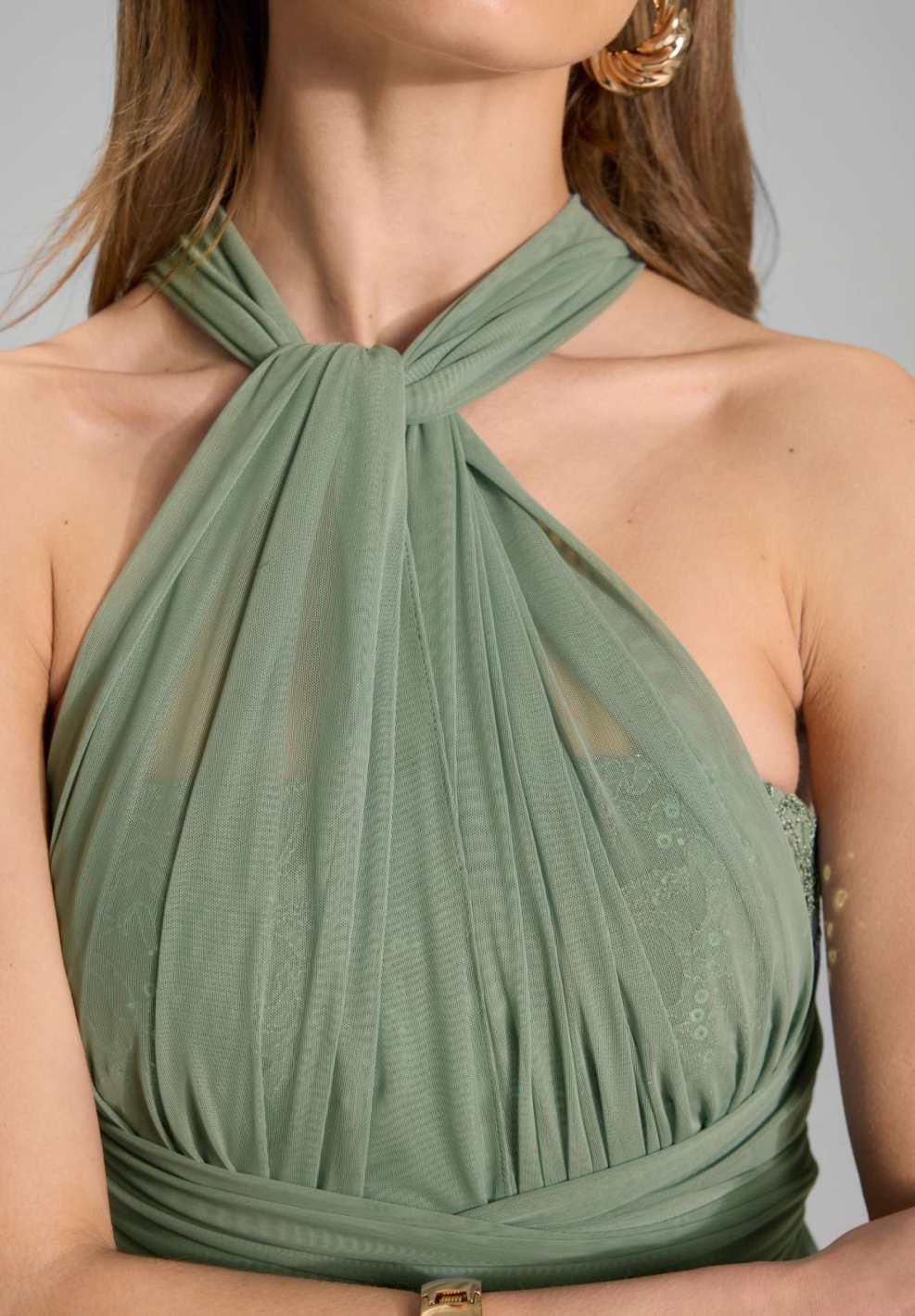 Abendkleid aus Mesh und Spitze mit verschiedenen Bindemöglichkeiten