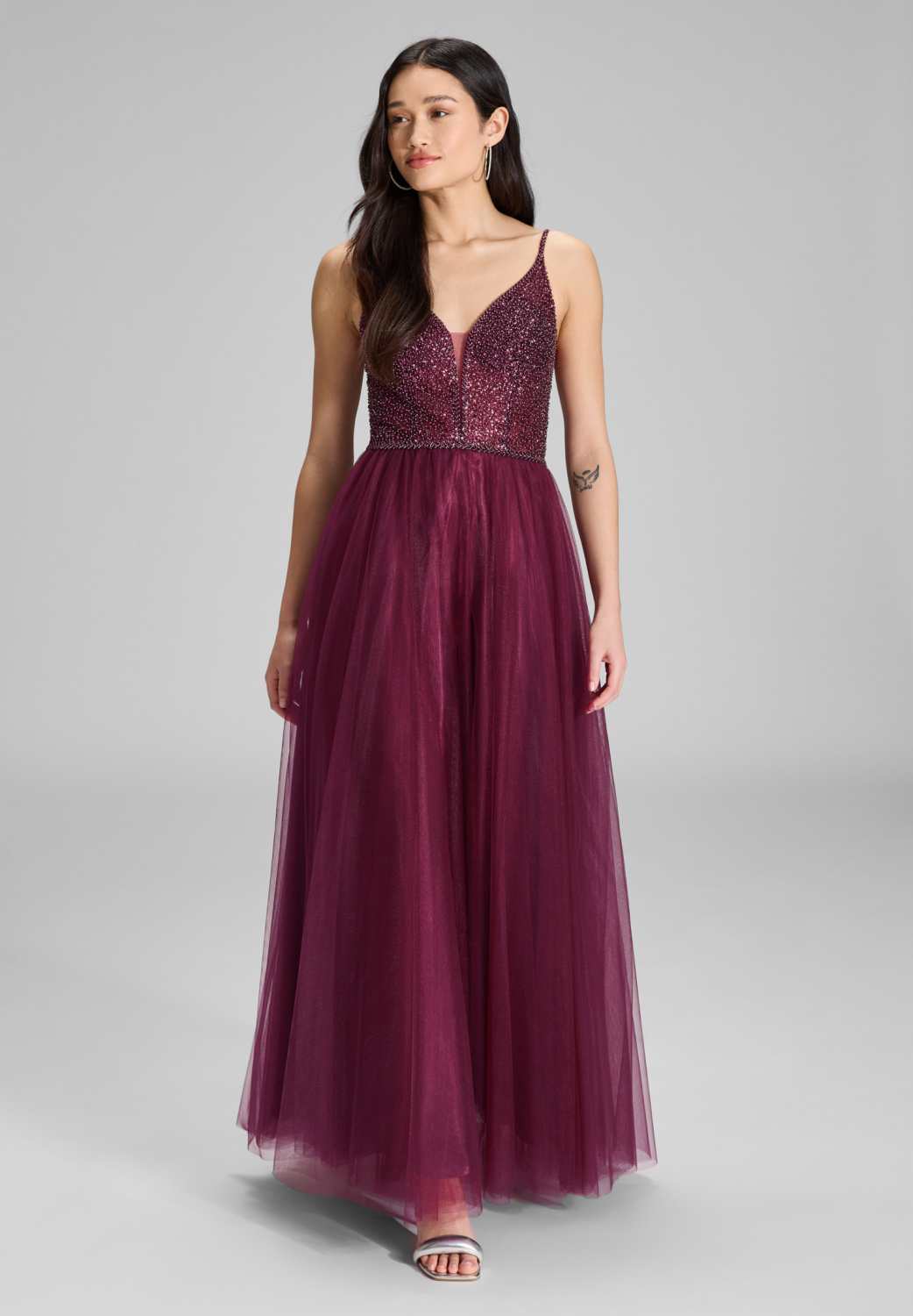 Tüllkleid mit feiner Ziersteinstickerei mulberry