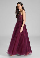 Tüllkleid mit feiner Ziersteinstickerei