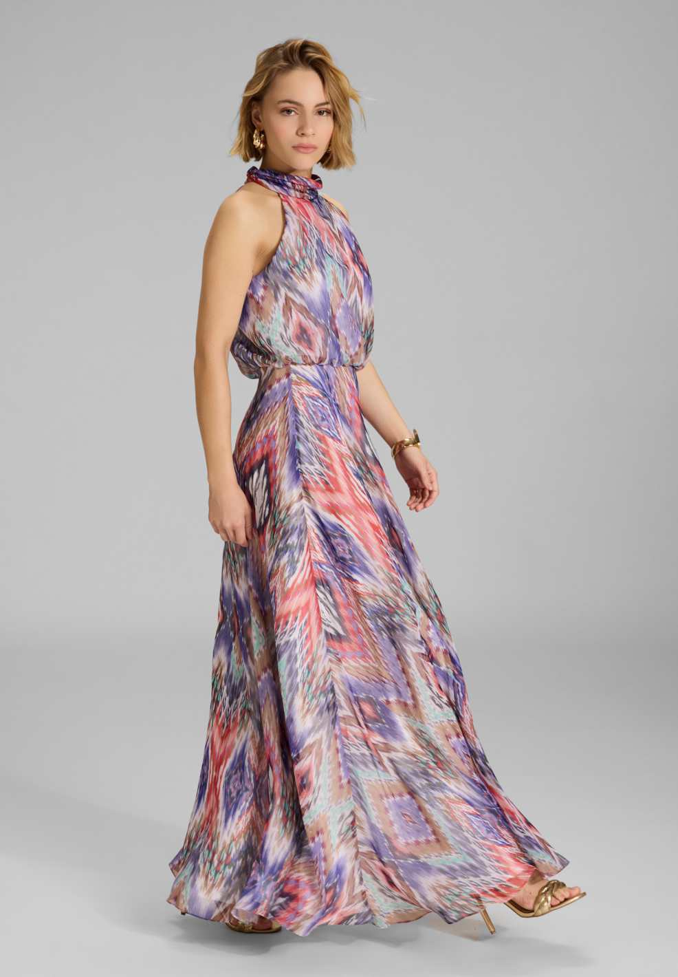 Maxikleid mit Beinschlitz aus Chiffon mit Zick Zack Print