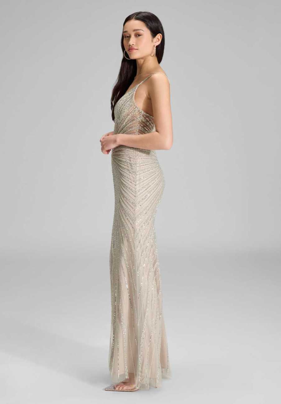 Abendkleid mit all-over Stickerei