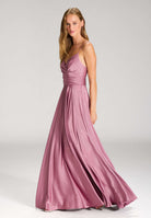 Satinkleid mit Schnürung am Rücken