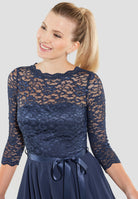 Cocktailkleid aus Spitze und Chiffon