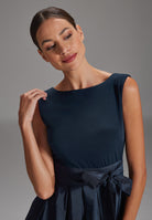 Cocktailkleid aus Microtaft