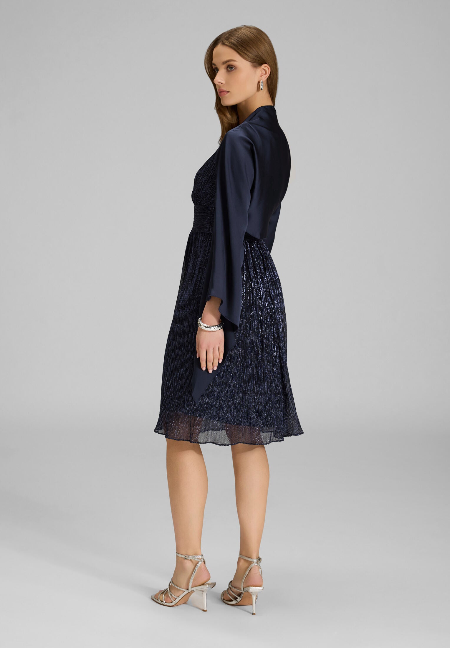 Stola aus Satin Chiffon navy