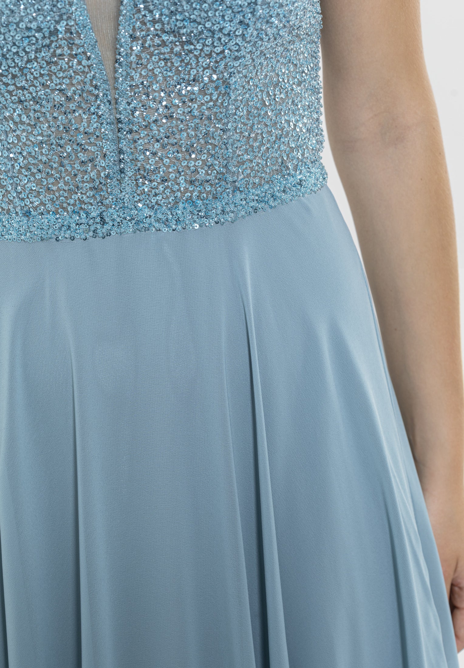 Abendkleid aus Materialmix