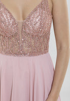 Cocktailkleid aus Materialmix