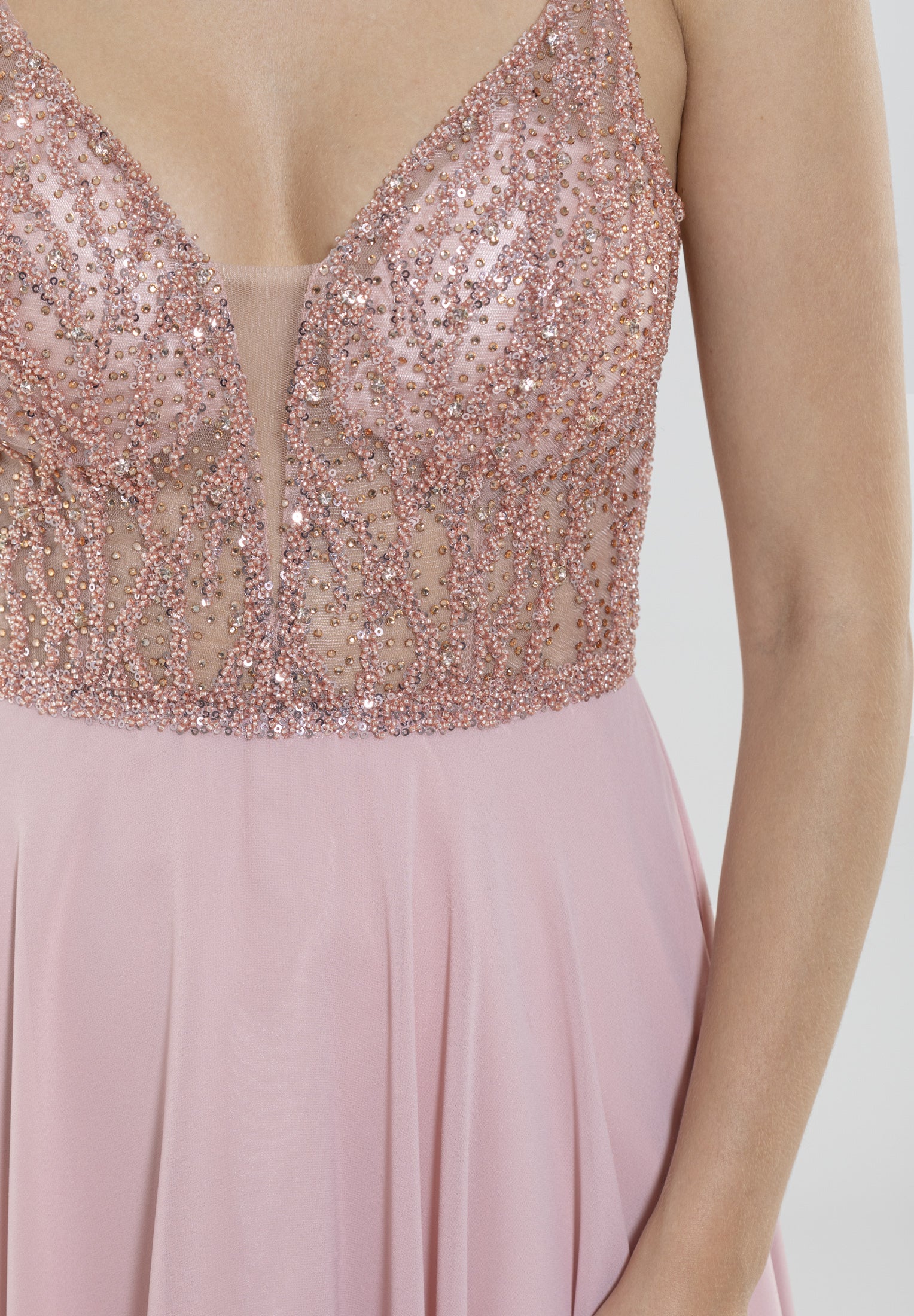 Cocktailkleid aus Materialmix