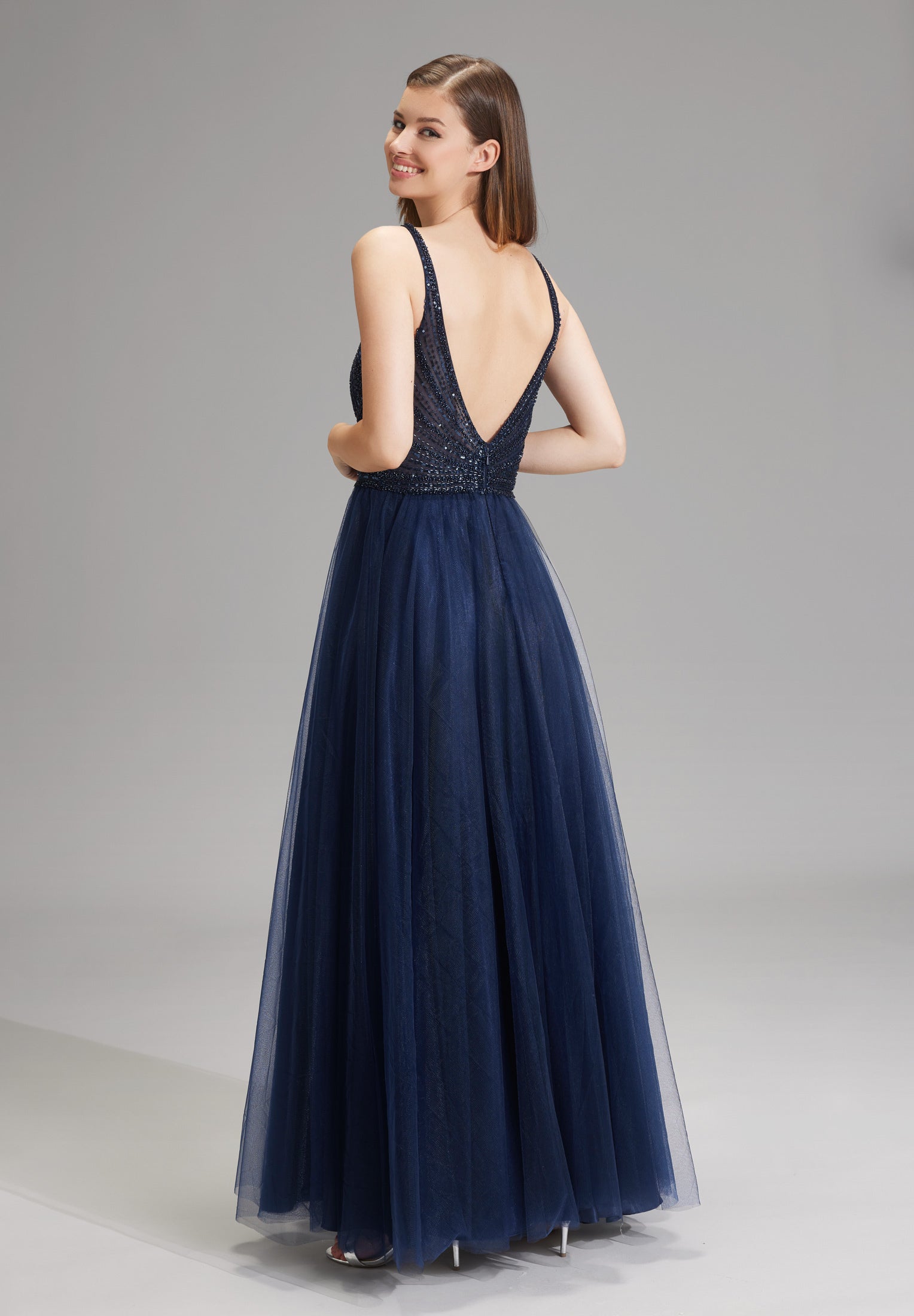 Lange Tüllrobe mit Netzeinsatz