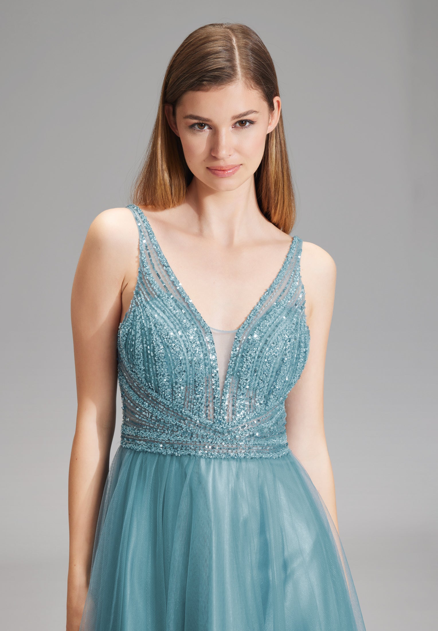 Lange Tüllrobe mit Netzeinsatz