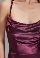 Satin-Abendkleid mit Gehschlitz