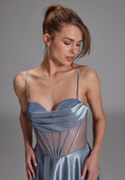 See-through-Corsagenkleid mit Ziersteinen