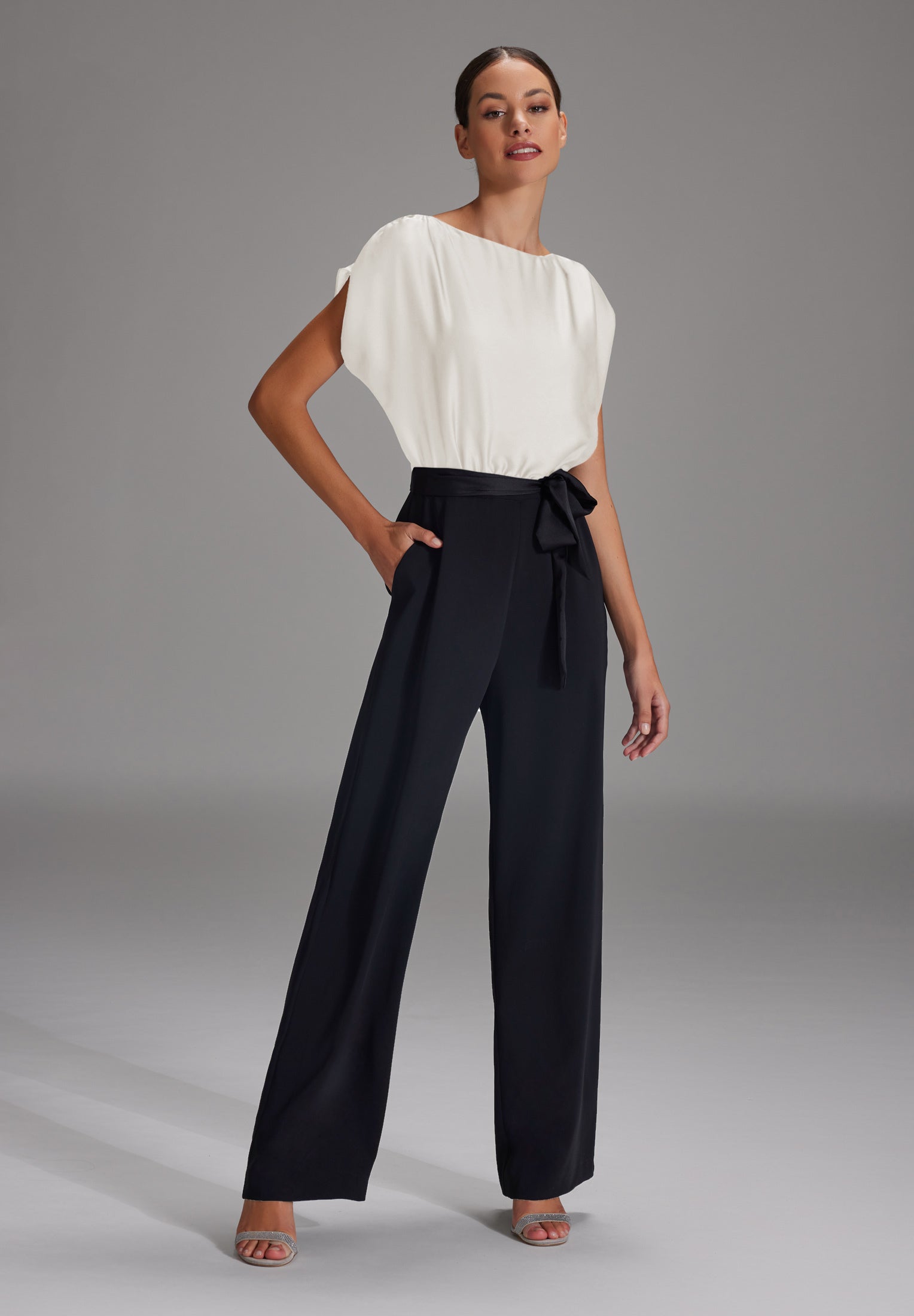 Jumpsuit aus Material-Mix black | ivory
