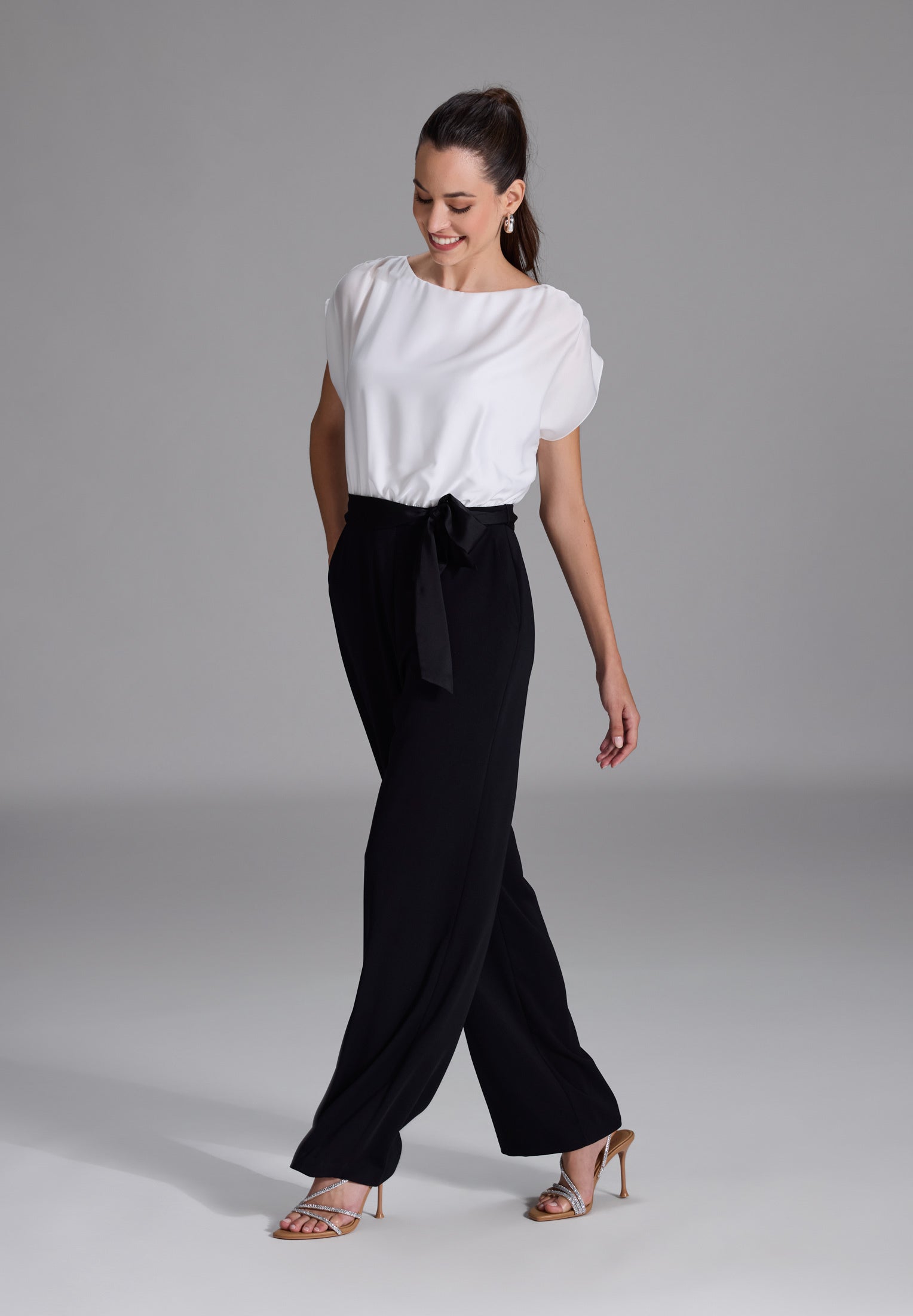 Jumpsuit aus Material-Mix