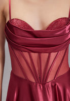 See-through-Corsagenkleid mit Ziersteinen