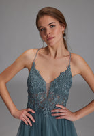 Tüll-Abendkleid mit Spitzenstickerei