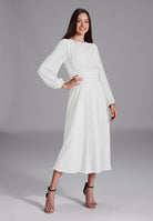 Tailliertes Midi Kleid aus Chiffon mit langen Ärmeln ivory