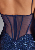 Slipdress mit transparenter Rückenpartie