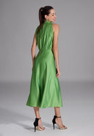 Midi Kleid aus nachhaltigem Satin mit Drapierung am Kragen