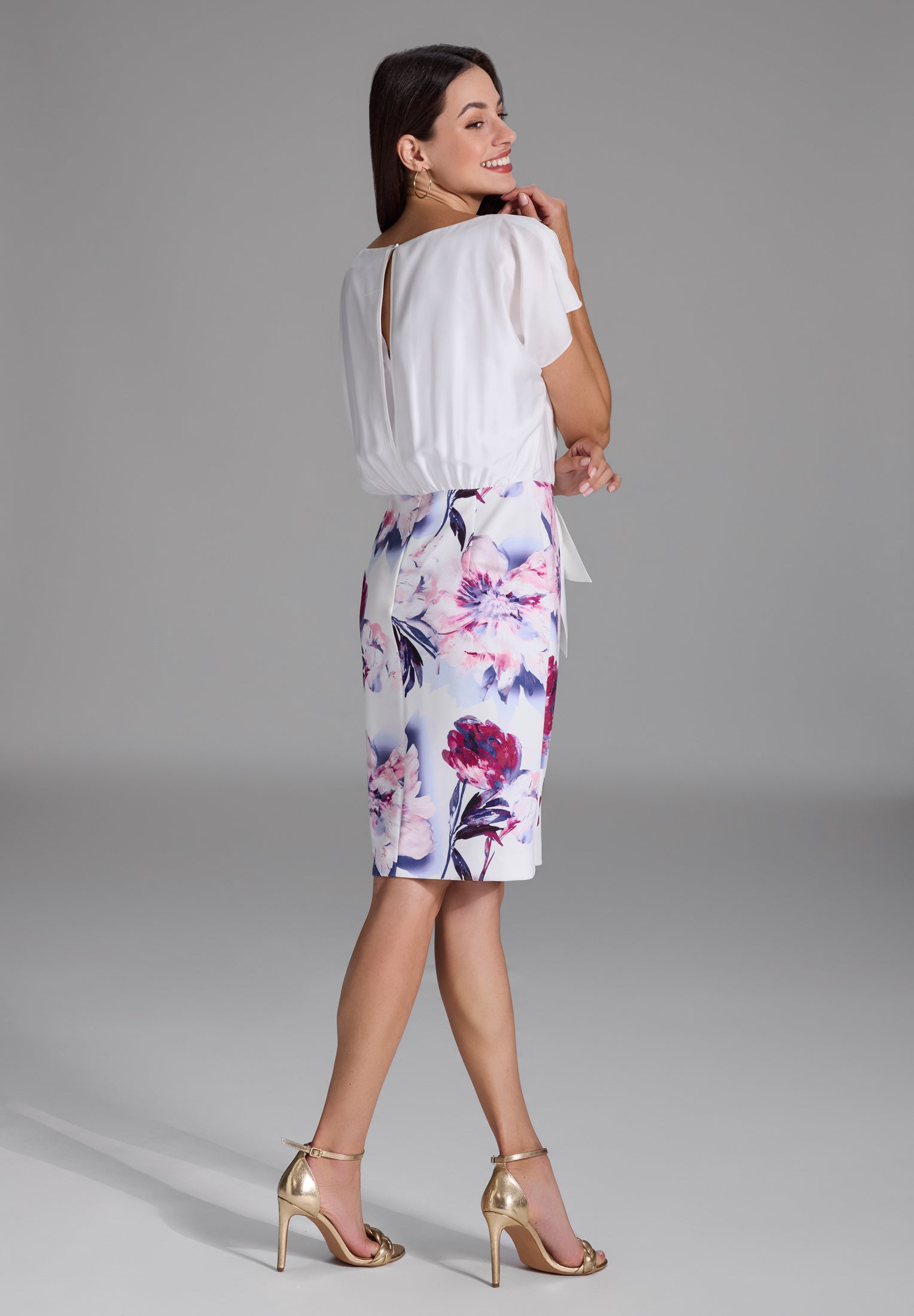 Etuikleid aus floral bedrucktem Scuba und Satin