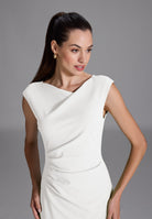 Etui Kleid aus Crepe Jersey mit Drapierung