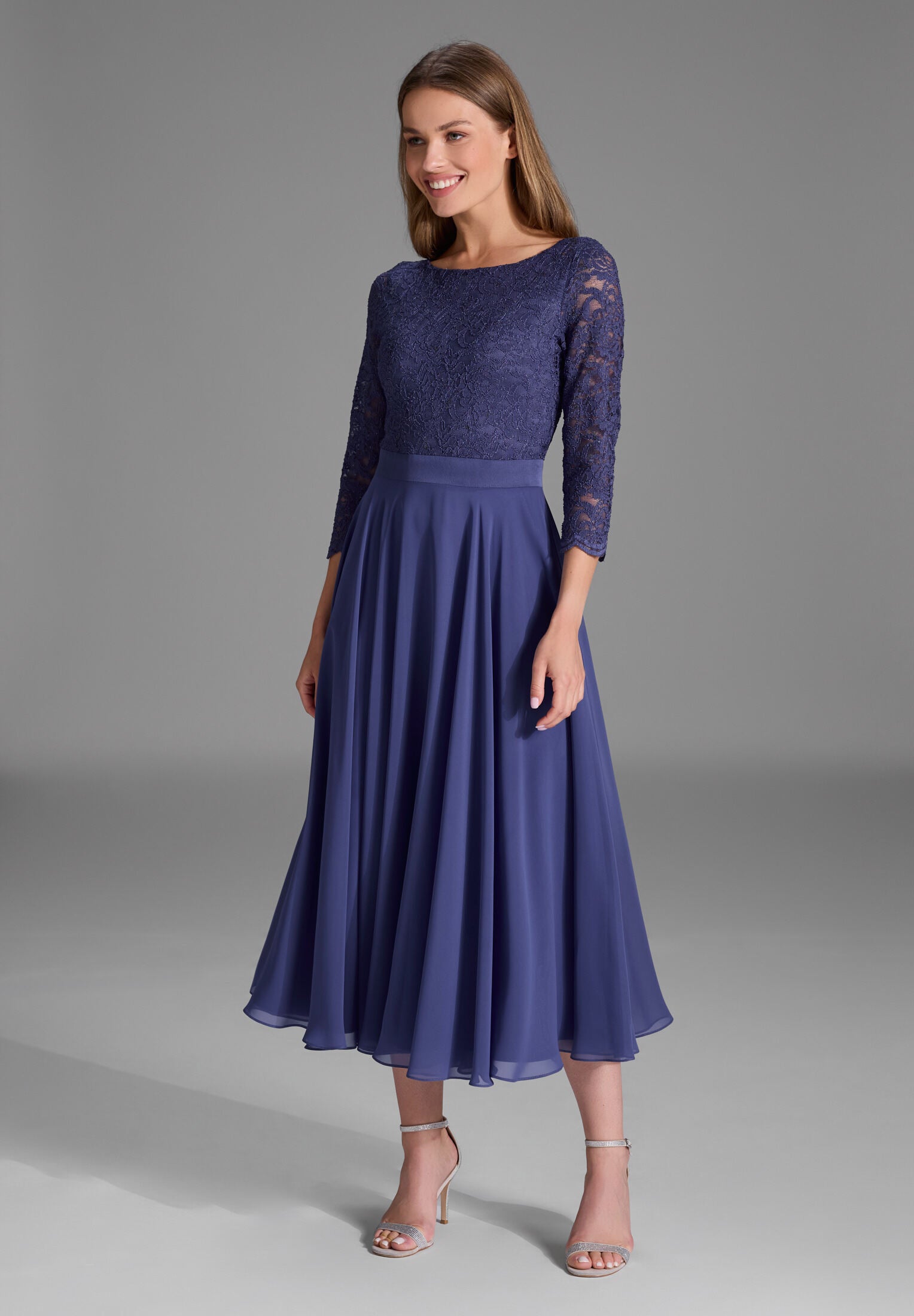 Abendkleid Midi mit Oberteil aus floraler Spitze und Chiffon Rock future blue
