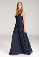 Chiffonkleid mit Spitzenstickerei