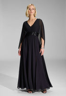 Abendkleid mit Cape aus Chiffon black