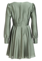 Cocktailkleid aus nachhaltigem Satin mit langen Ärmeln und Raff Details