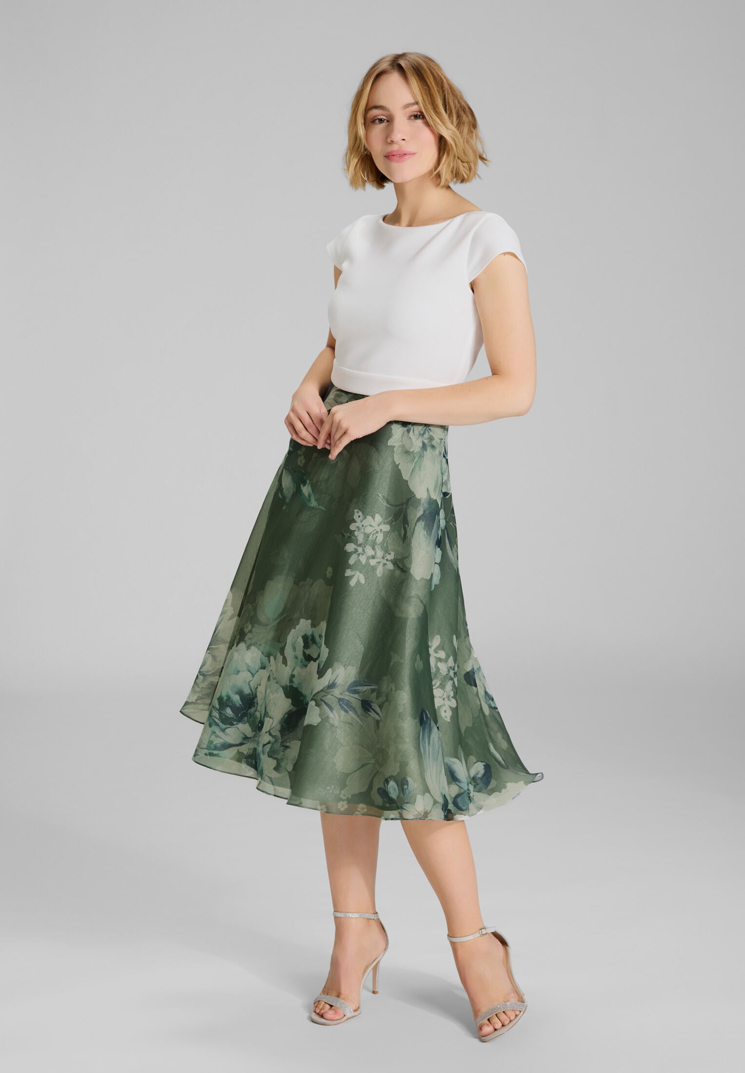 Cocktailkleid aus bedrucktem Organza mit Scuba Oberteil pistachio green | ivory
