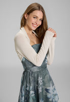 Kurzer Bolero mit Glitzergarn