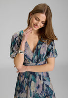 Abendkleid mit Puffärmeln aus bedrucktem Plissee Jersey