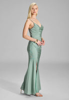 Figurbetontes Jerseykleid mit feinen Raffungen