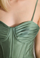 Satinkleid mit Corsagenoberteil