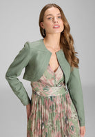 kurze Jeansjacke aus Stretch Denim