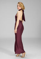 Abendkleid aus nachhaltigem Satin mit Stehkragen