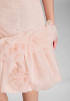 Cocktailkleid mit Blütenapplikation