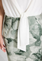 Etuikleid aus floral bedrucktem Scuba und Satin Top