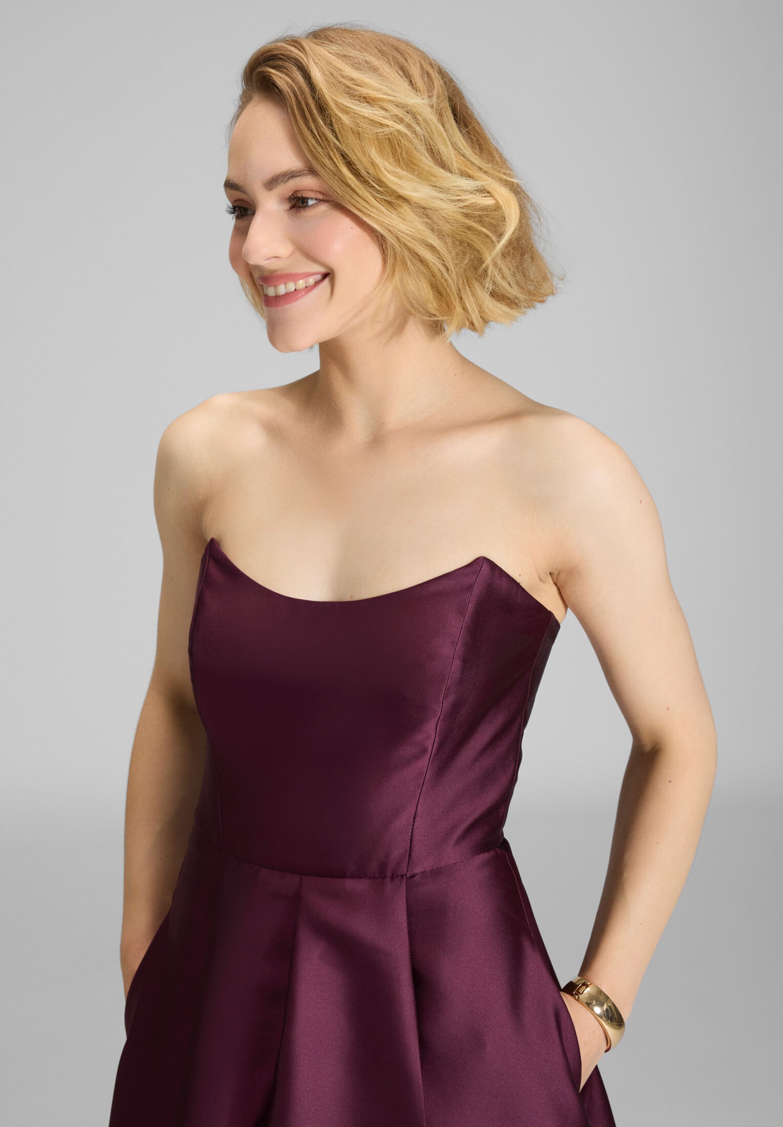 Abendkleid aus edlem Twill mit Korsage Oberteil