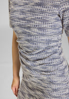 Etuikleid aus elastischem Bouclé mit Halbarm