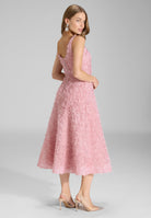 Cocktailkleid aus Blütenstoff mit Karree-Ausschnitt