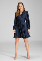 Cocktailkleid aus nachhaltigem Satin mit Wickel Oberteil und Tellerrock navy