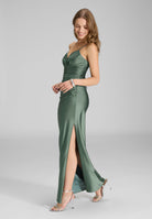 Figurbetontes Abendkleid aus Jersey Satin mit Schnürung im Rücken